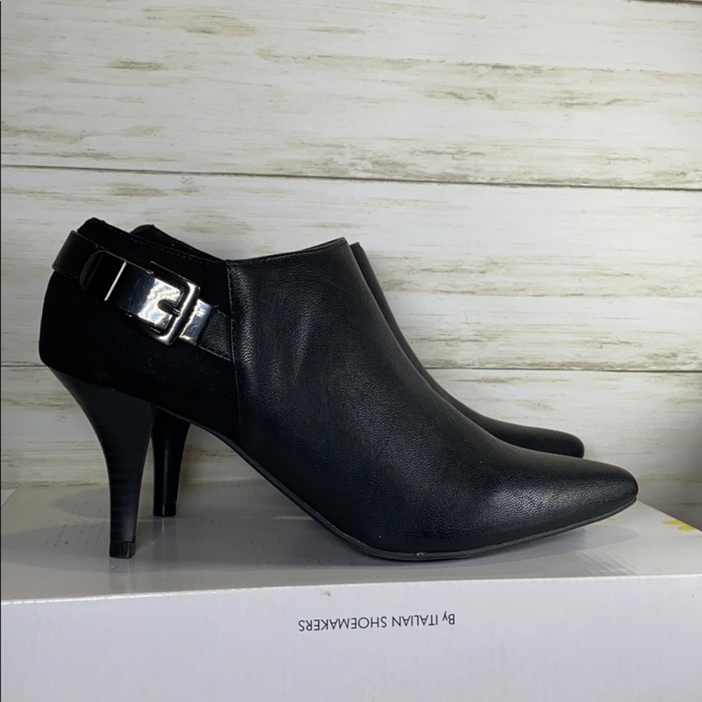 Apri Cosmic heeled black ankle boots size 6.5